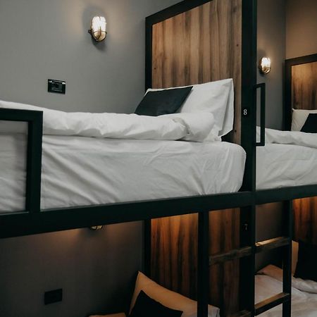 The Maze Hostel Tirana Buitenkant foto