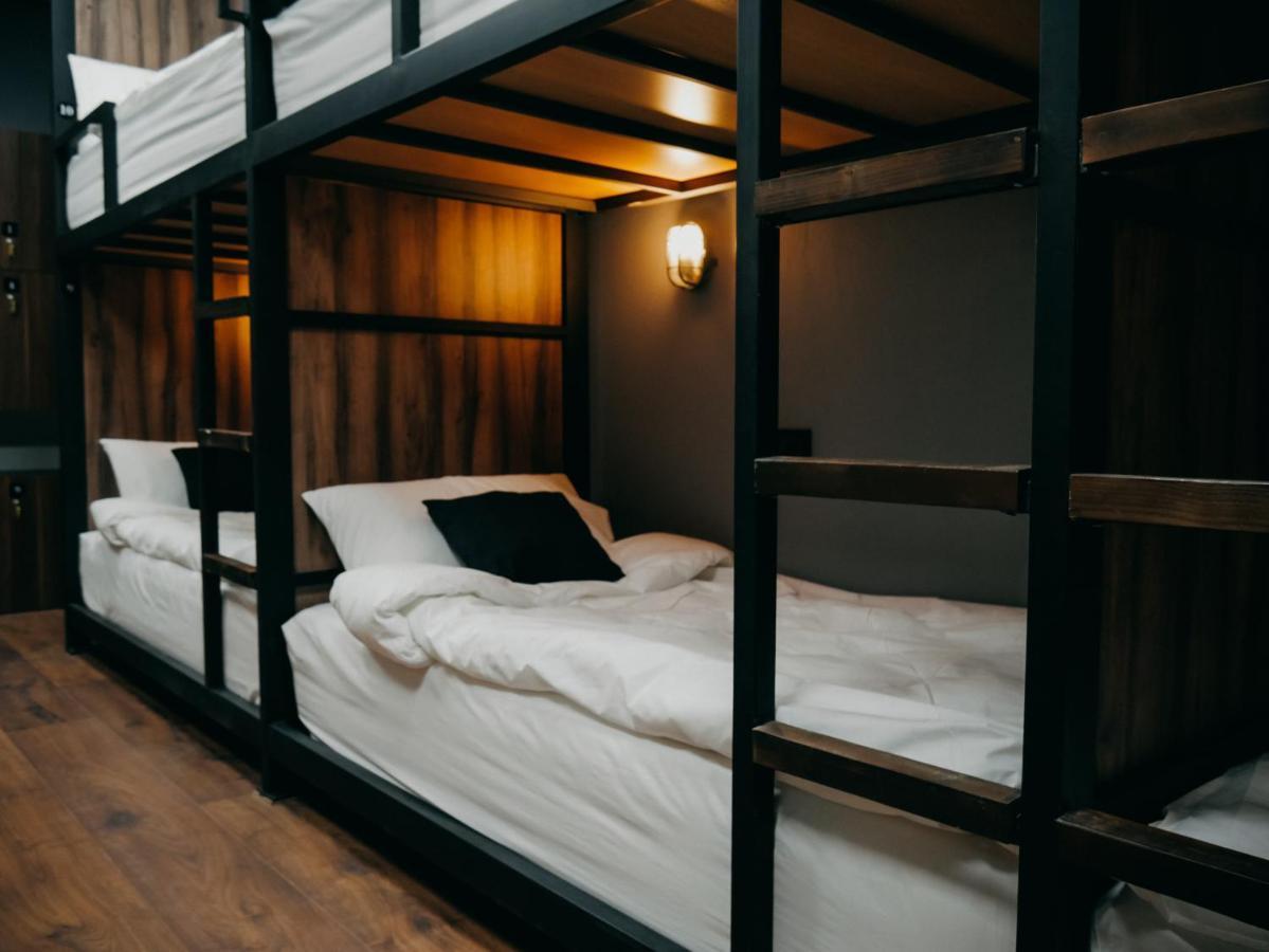 The Maze Hostel Tirana Buitenkant foto
